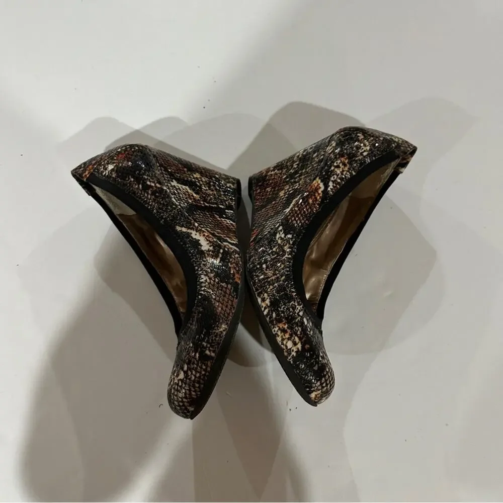 BCBGeneration Nalisa Snakeskin Wedge‎ Heels Size 8
